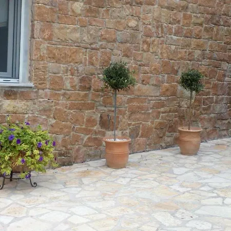 Вилла Achilleos